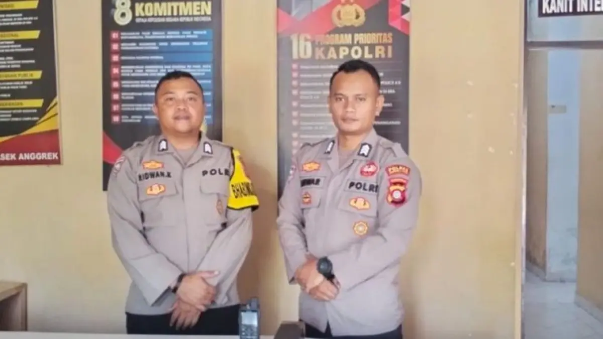 menjaga keamanan dan kesiapsiagaan terus dilakukan jajaran Polsek Anggrek melalui pelaksanaan penjagaan Markas Komando (Mako) selama 24 jam (F:Hms-Pol)