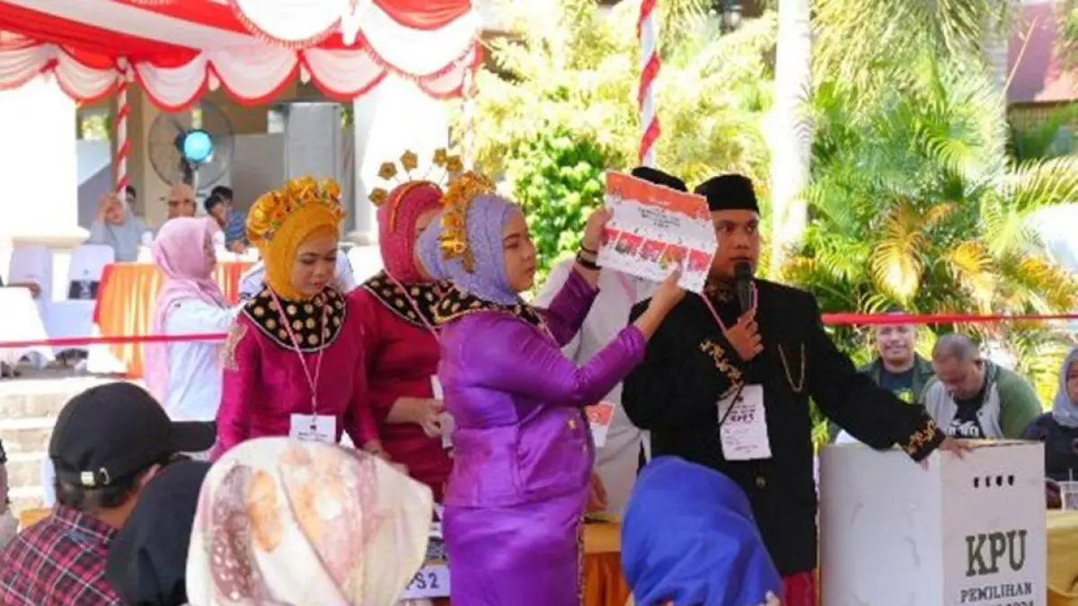 Suasana pemungutan suara di salah satu TPS di Gorontalo (F:Istimewa)