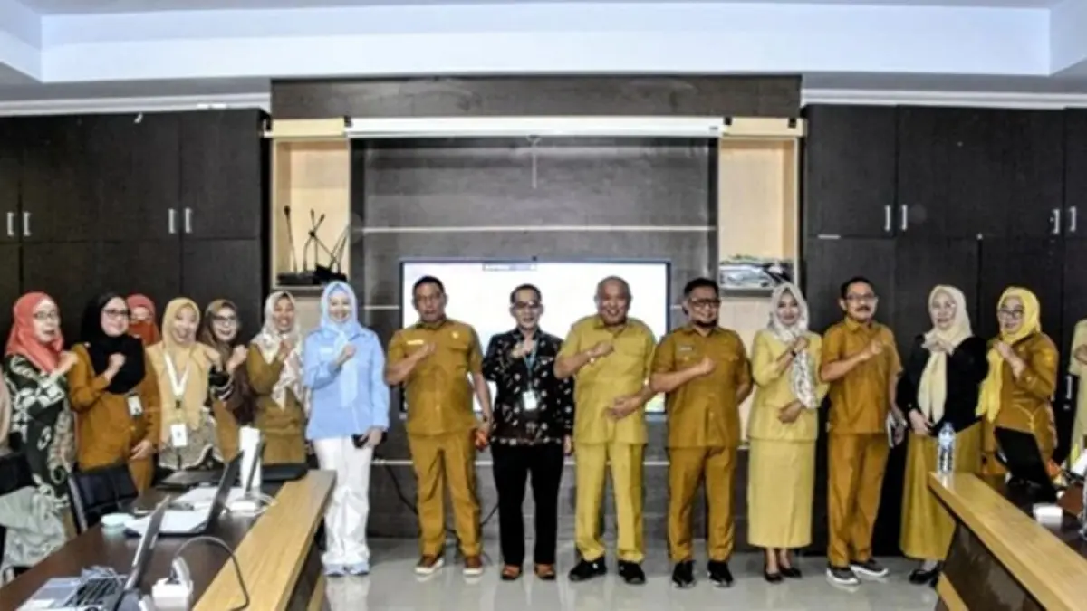 Wabup Gorontalo, Tonny S Junus,Pertemuan Advokasi Lintas Sektor dalam Integrasi Intervensi Percepatan Penurunan Stunting yang berlangsung di Aula Dinas Kesehatan Kabupaten Gorontalo.(F:Dkmfo)