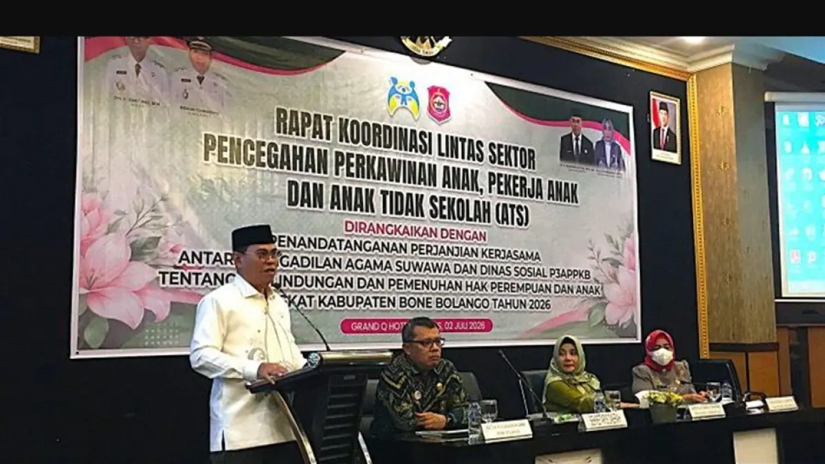 Sekretaris Daerah Bone Bolango, Iwan Mustapa, saat membuka Rapat Koordinasi Lintas Sektor Pencegahan Perkawinan Anak, Pekerja Anak, dan Anak Tidak Sekolah (F:Diskmfo)
