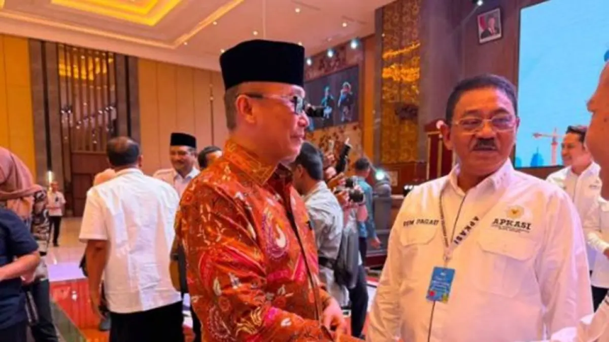 Kepala Badan Kepegawaian Negara (BKN) RI, Prof. Dr. Zudan Arif Fakrulloh, SH, MH bersama Bupati Boalemo Rum Pagau.(F:Istimewa)