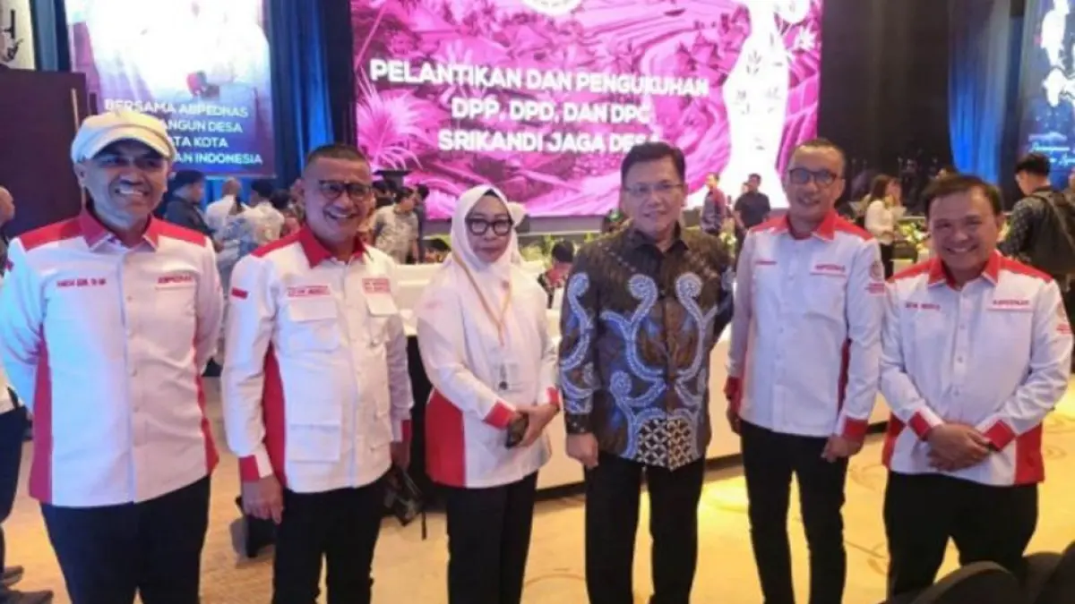 Wabup Boalemo Lahmudin Hambali saat menghadiri Pelantikan dan Pengukuhan pengurus 
Dewan Pimpinan Pusat (DPP), Dewan Pimpinan Daerah (DPD), dan Dewan Pimpinan Cabang (DPC) Srikandi Jaga Desa. (F: Diskmfo)