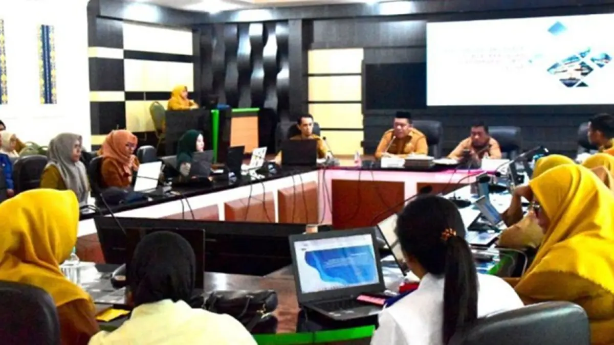 Pelaksanaan Sosialisasi Implementasi SKM Online yang dibuka oleh Sekretaris Daerah Kabupaten Gorontalo, Sugondo Makmur, di Ruang Dulohupa Kantor Bupati Gorontalo.(F:Diskmfo)