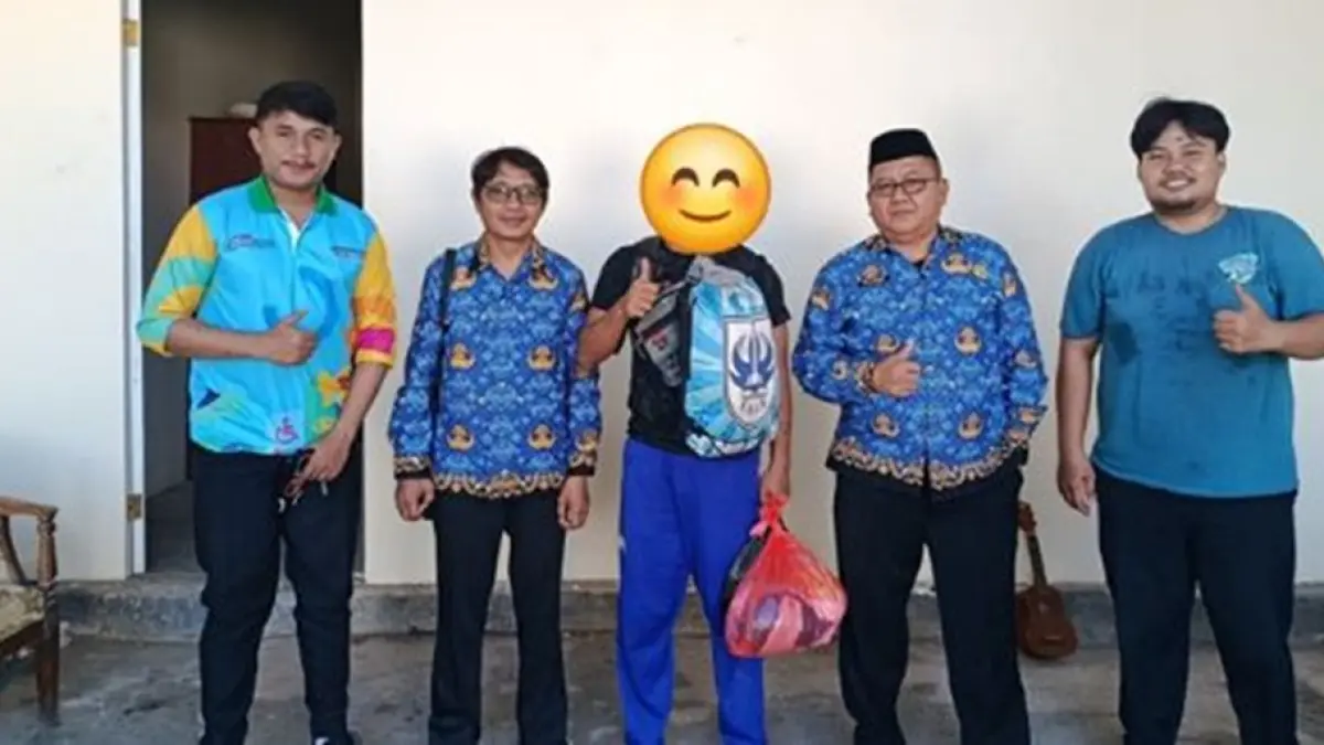 Pemuda bernama Raihan Wibowo (21) itu dipulangkan ke daerah asalnya setelah melalui proses pendampingan dan verifikasi oleh Dinsosdukcapil Provinsi Gorontalo.(F:Istimewa)