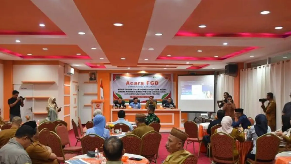 Rancangan Peraturan Daerah (Ranperda) tentang Penyelenggaraan Program Jaminan Sosial melalui Forum Group Discussion (FGD) yang digelar Dinas Tenaga Kerja dan Transmigrasi Boalemo.(F:Diskminfo)