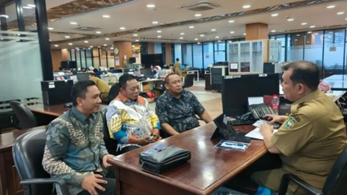 Wakil Bupati Bone Bolango Risman Tolingguhu memimpin langsung kunjungan konsultasi ke Direktorat Keuangan Daerah Kementerian Dalam Negeri dan studi tiru ke Pemerintah Kota Bandung.(F:Diskminfo)
