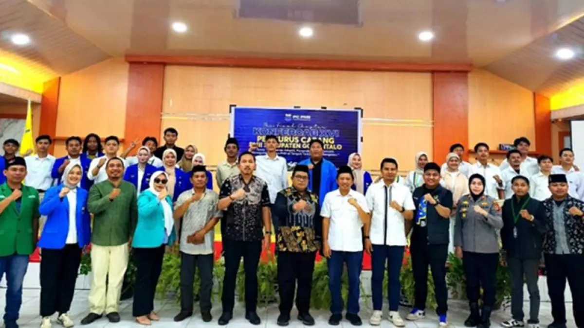 Sekda Sugondo Makmur saat membuka Konferensi Cabang (Konfercab) XVI PMII di Limboto.(F:Diskminfo)