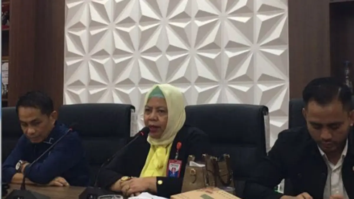 Tim Kuasa Hukum Pemkab Bonbol dan Tim Ahli Bupati saat menggelar konferensi pers terkait kasus Kades Toto Utara.(F : Istimewa)