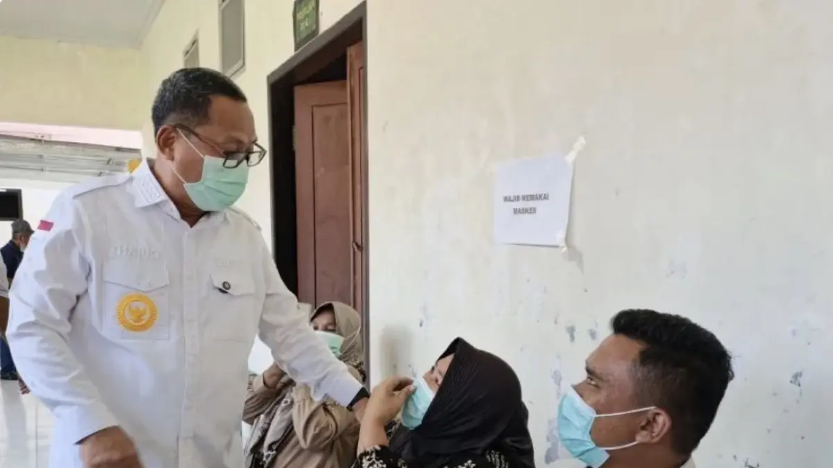 Bupati Gorontalo Utara saat meninjau langsung pelayanan di RSUD Zainal Umar Sidiki. ANTARA/Susanti Sako
