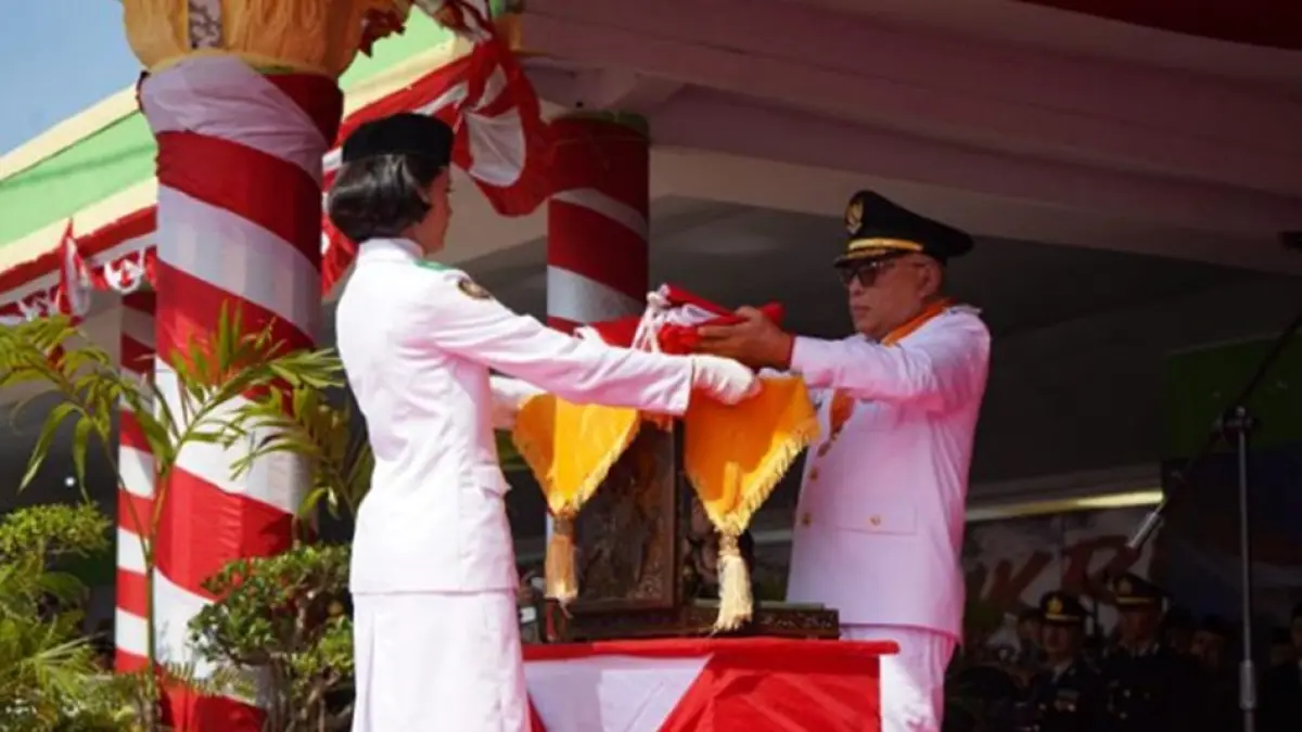 Upacara  peringatan HUT ke-81 Kemerdekaan  Republik Indonesia tingkat Kabupaten Gorontalo yang dipimpin langsung Bupati Gorontalo Sofyan Puhi sebagai Inspektur Upacara.(F:Diskominfo)