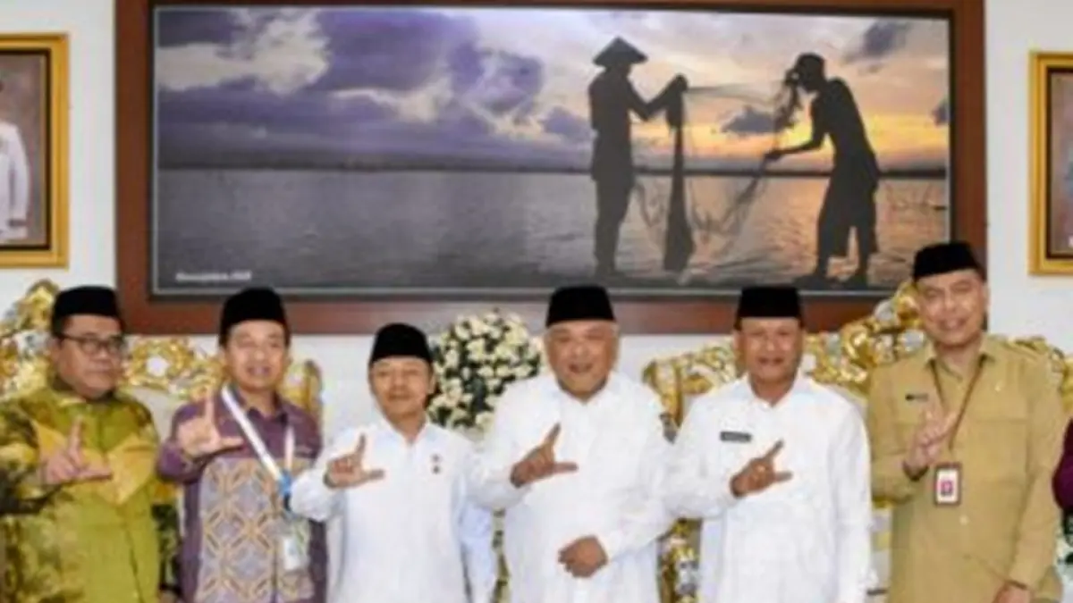 Wamen Dikdasmen Fajar Riza berkunjung ke Kabupaten Gorontalo diterima Wakil Bupati Gorontalo Tonny S. Junus dan Sekda Sugondo Makmur.(F:istimewa)