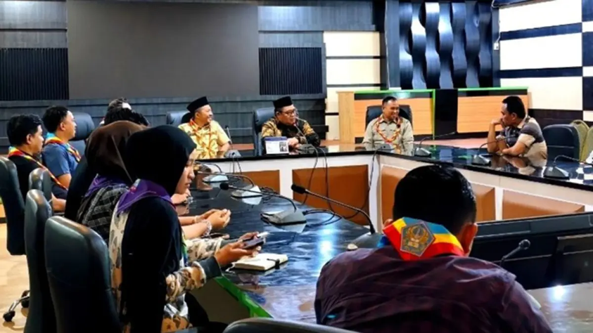 rapat final chek yang tiga agenda besar yang akan berlangsung pada 25 hingga 30 Agustus 2026 dipimpin Sekda Sugondo Makmur berlangsung di Ruang Dulohupa Kantor Bupati Gorontalo.(F:Diskominfo)