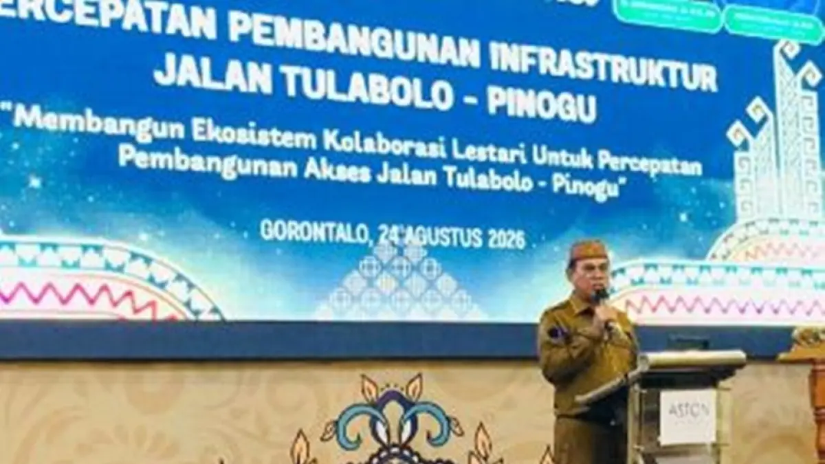 Sekretaris Daerah Bone Bolango Iwan Mustapa menyampaikan hal itu ketika menghadiri Forum Koordinasi Percepatan Pembangunan Infrastruktur Jalan Tulabolo-Pinogu yang berlangsung di Hotel Aston.(F:Diskominfo)