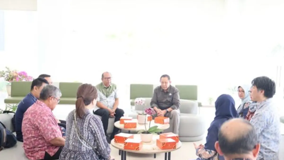 Gubernur Gusnar Ismail didampingi Direktur RS Ainun, Kadis PUPR dan Kepala Bappeda Provinsi Gorontalo meninjau percontohan teknologi IPAL di RS Pusat Otak Nasional Jakarta. Turut hadir Kanako Seki dari Janus dan pihak Ehime Prefektur.(F:Diskominfotik).