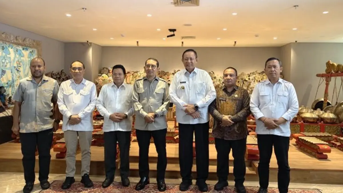 Gubernur Gorontalo Gusnar Ismail didampingi Kepala Dinas Sosial dan Pencatatan Sipil Reflin Buata dan Kepala Bapppeda Wahyudin Katili saat diterima langsung oleh Menteri Kebudayaan RI, Fadli Zon.(F:Diskominfotik)