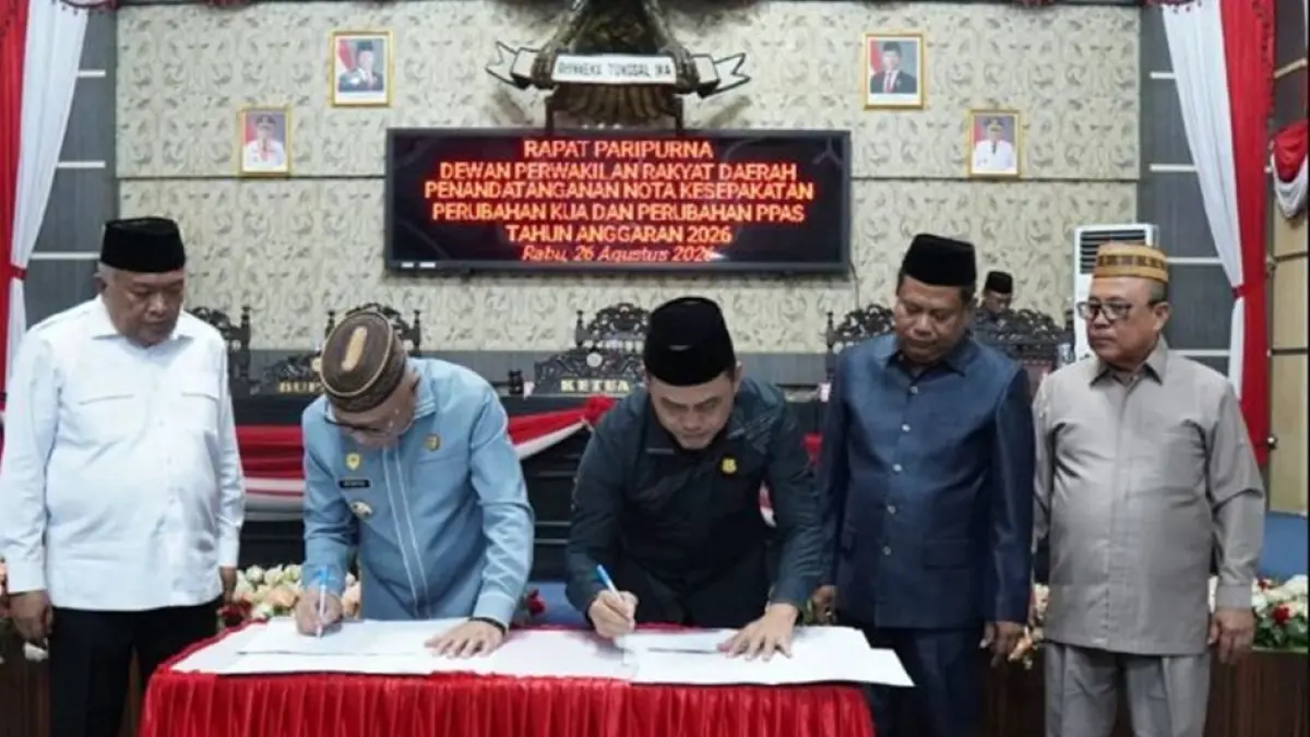 Sidang Paripurna DPRD Kabupaten Gorontalo saat penandatanganan Nota Kesepakatan Perubahan KUA dan Perubahan PPAS Tahun Anggaran 2026.(F:Diskominfo)