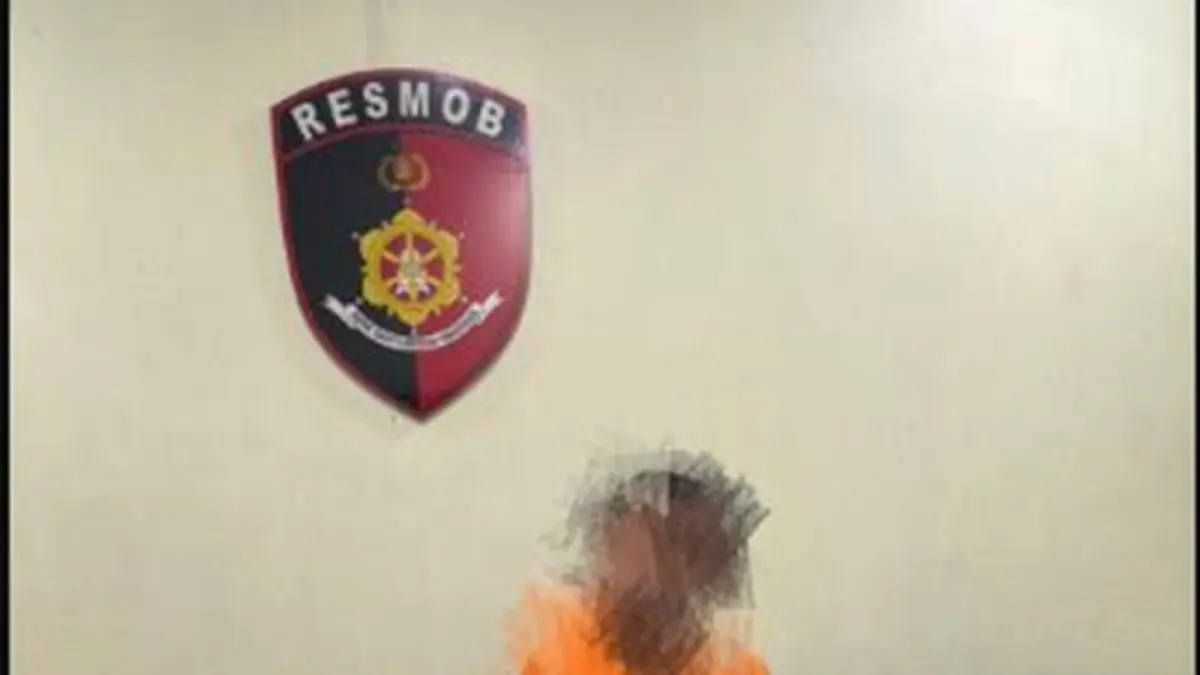 Seorang pria berinisial AD diamankan Tim Opsnal Resmob/Analis Ditreskrimum Polda Gorontalo.(F:Hms-Pol)