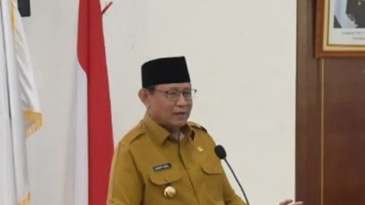 Klarifikasi Gubernur Gorontalo Gusnar Ismail saat rapat paripurna DPRD Gorontalo (F:istimewa)