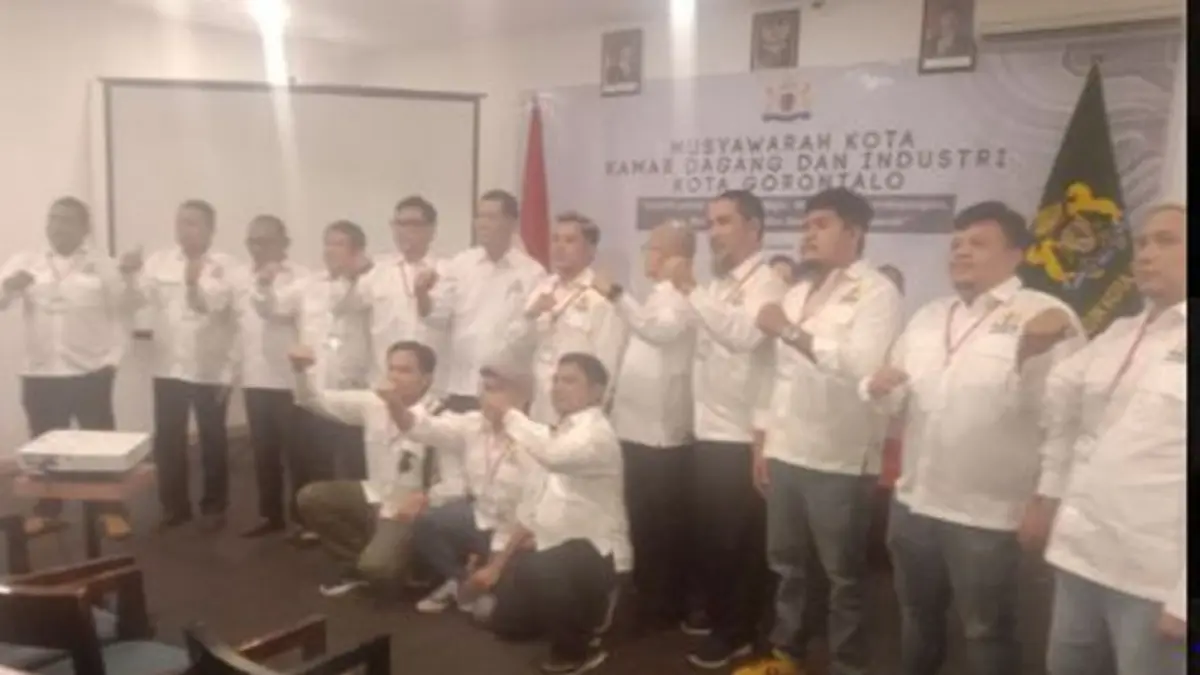 Foto bersama usai Muskot menetapkan Andi Rahmatillah,  sebagai Ketua Umum KADIN Kota Gorontalo periode 2026–2031.(F:gpd)