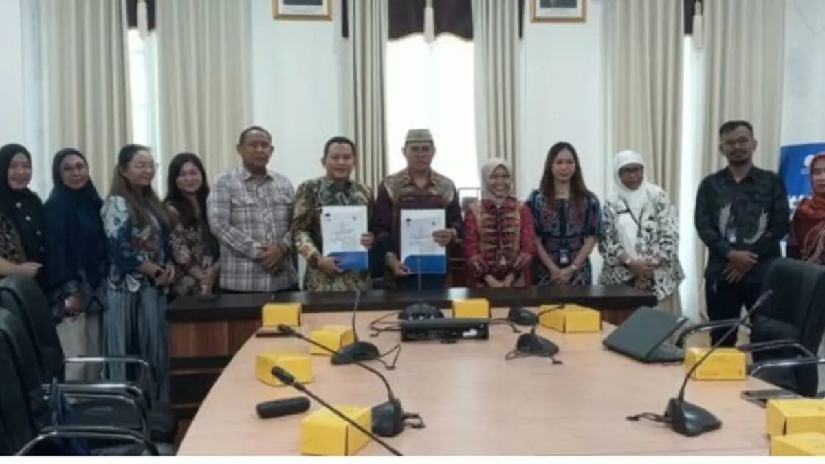 Penandatanganan Perjanjian Kerja Sama antara Pemkab Bone Bolango dan Taspen Group di Ruang Rapat Sekda, Jumat (11/9/2026). (F. Fauzi/Diskominfo)