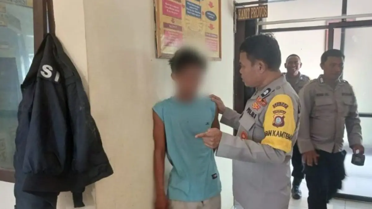 Pelaku pencurian HP di Wonosari saat diamankan aparat kepolisian (F:Hms-Pol)