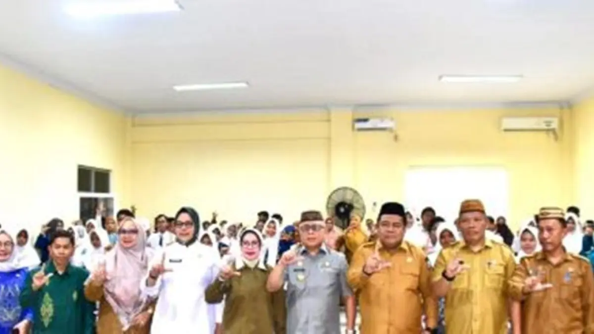 Bupati Sofyan Puhi melihat lomba resensi buku sebagai momentum untuk membangun kembali kedekatan pelajar dengan perpustakaan. (F:Diskominfo)