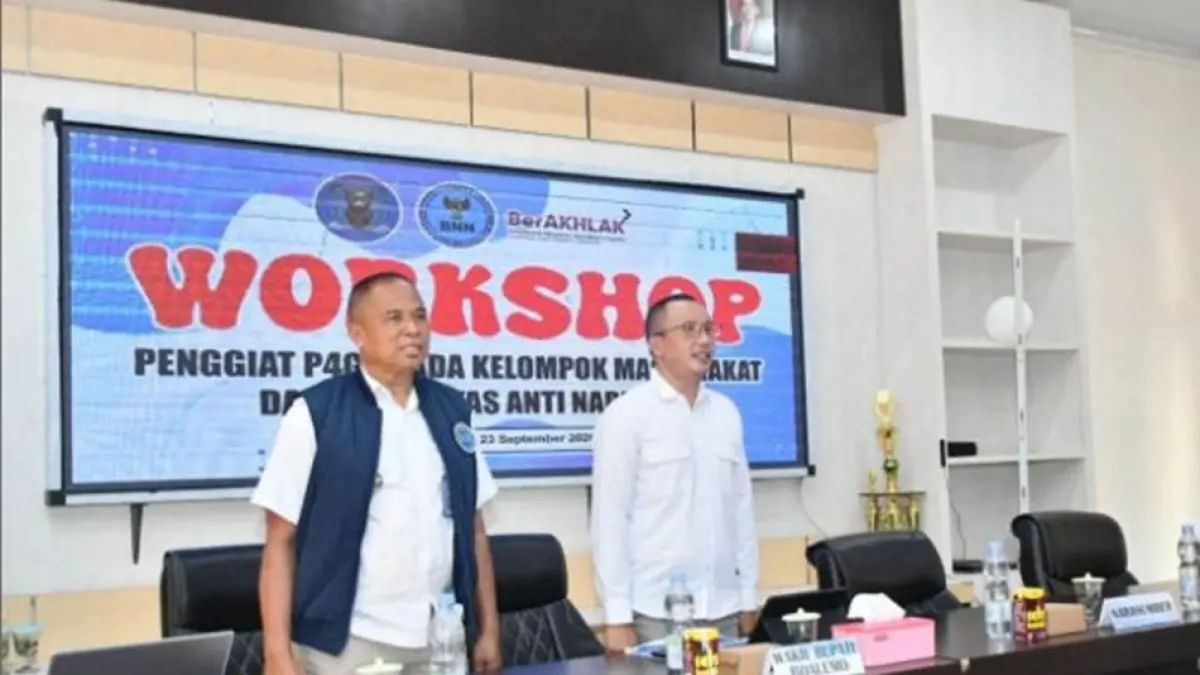 Kepala BNNK Boalemo Ibrahim Paneo bersama Wakil Bupati Boalemo Lahmudin Hambali membuka Workshop Pegiat Pencegahan dan Pemberantasan Penyalahgunaan dan Peredaran Gelap Narkotika (P4GN),(F:Prokopim)