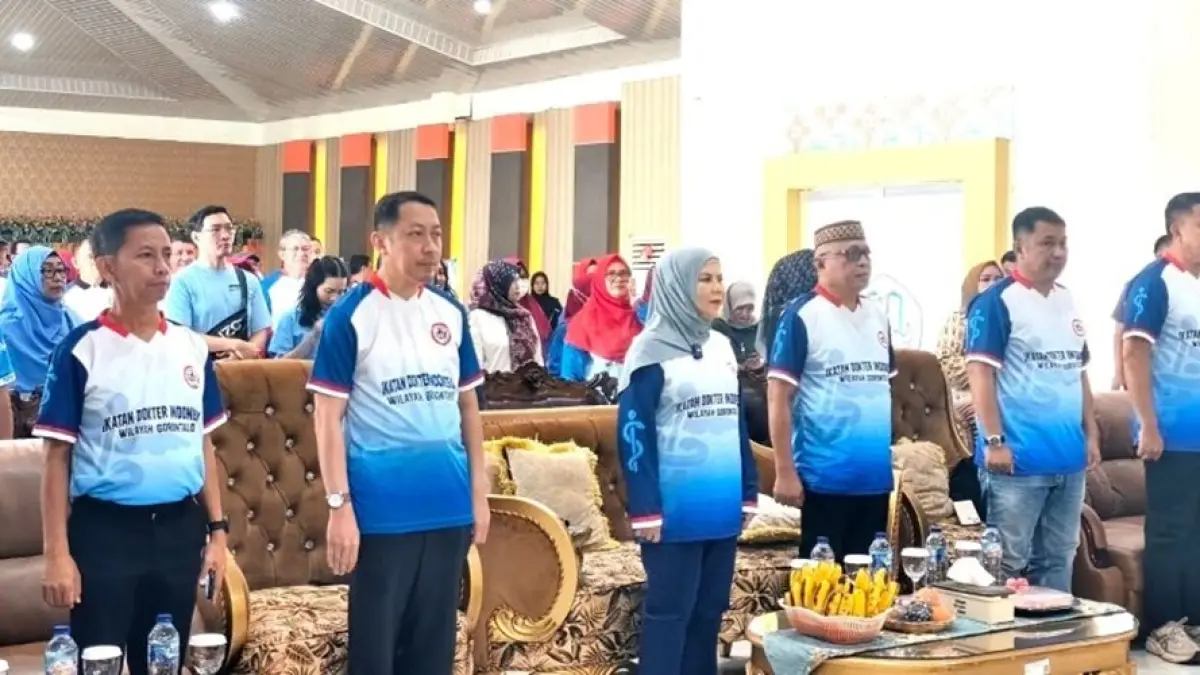 Hari Bakti Dokter Indonesia (HBDI) ke-118. Sekitar  150 guru dan tenaga pendidik mendapat pemeriksaan kesehatan gratis di Aula KGTK Gorontalo.(F:Istimewa)