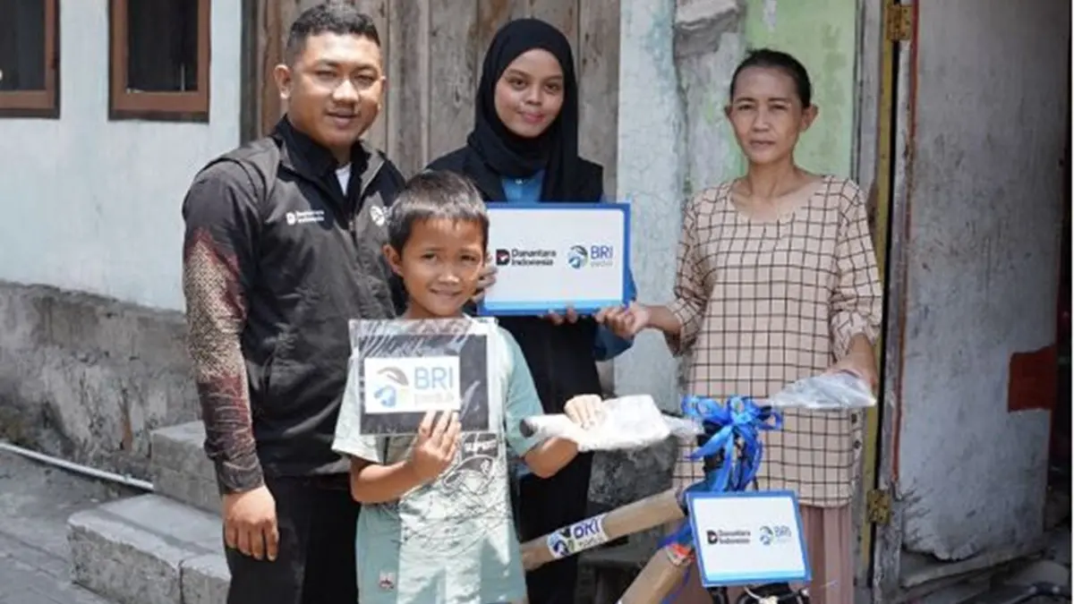 Tak Lagi Berjalan Kaki Menembus Rob, Mahesa Dapat Sepeda dari BRI Peduli untuk Menunjang Sekolah