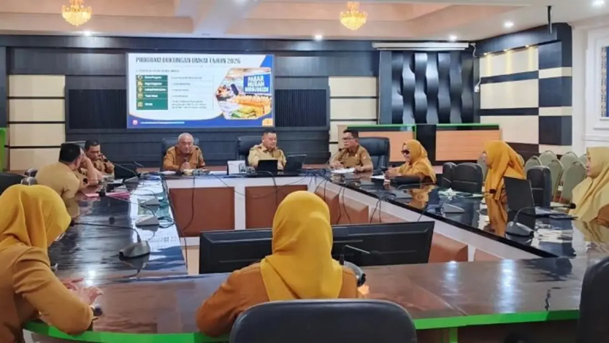 Wakil Bupati Gorontalo Tonny S. Junus minta program pemberdayaan UKM tidak berjalan sebatas memenuhi target administrasi. tapi direalisasikan sehingga manfaatnya dapat dirasakan masyarakat. (F:Diskominfo)