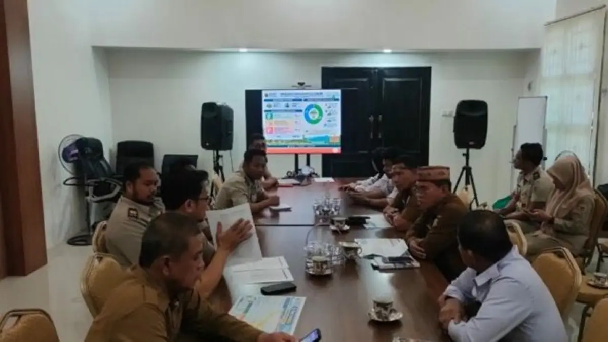 rapat bersama BWSS II Gorontalo dan Kantor Pertanahan Bone Bolango di Kantor Pertanahan Bone Bolango dihadiri Sekda Bone Bolango Iwan Mustapa.(F:Diskominfo)