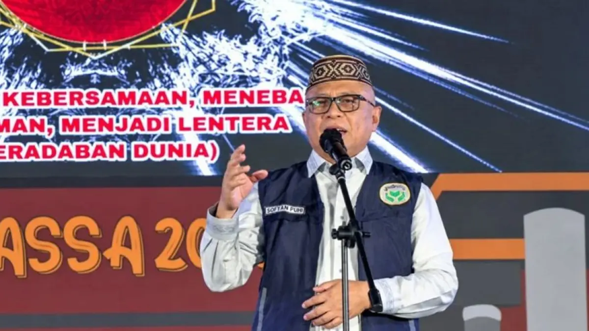 Bupati Gorontalo Sofyan Puhi  saat membuka PASSA 2026 di Pondok Pesantren Al-Falah.(F:Diskominfo)