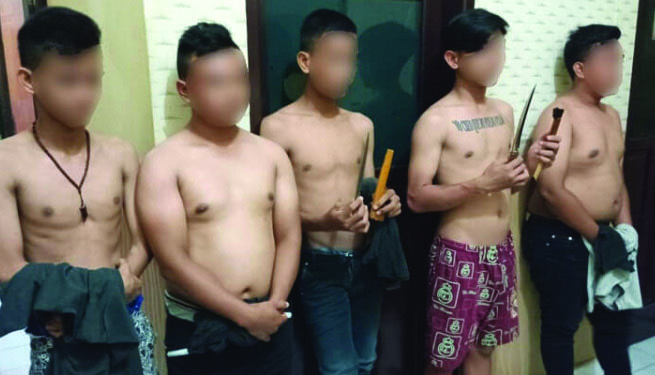 Lima remaja diamankan ke Polsek Dungingi lantaran diduga terlibat kericuhan di kompleks Pasar Dungingi, Sabtu (18/7/2020) dini hari.
