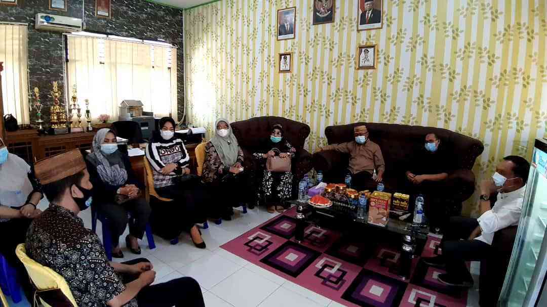 TURUN LANGSUNG: Kunjungan kerja Komisi IV DPRD Provinsi Gorontalo di SMK Negeri 1 Wonosari, Kabupaten Boalemo. (humas)