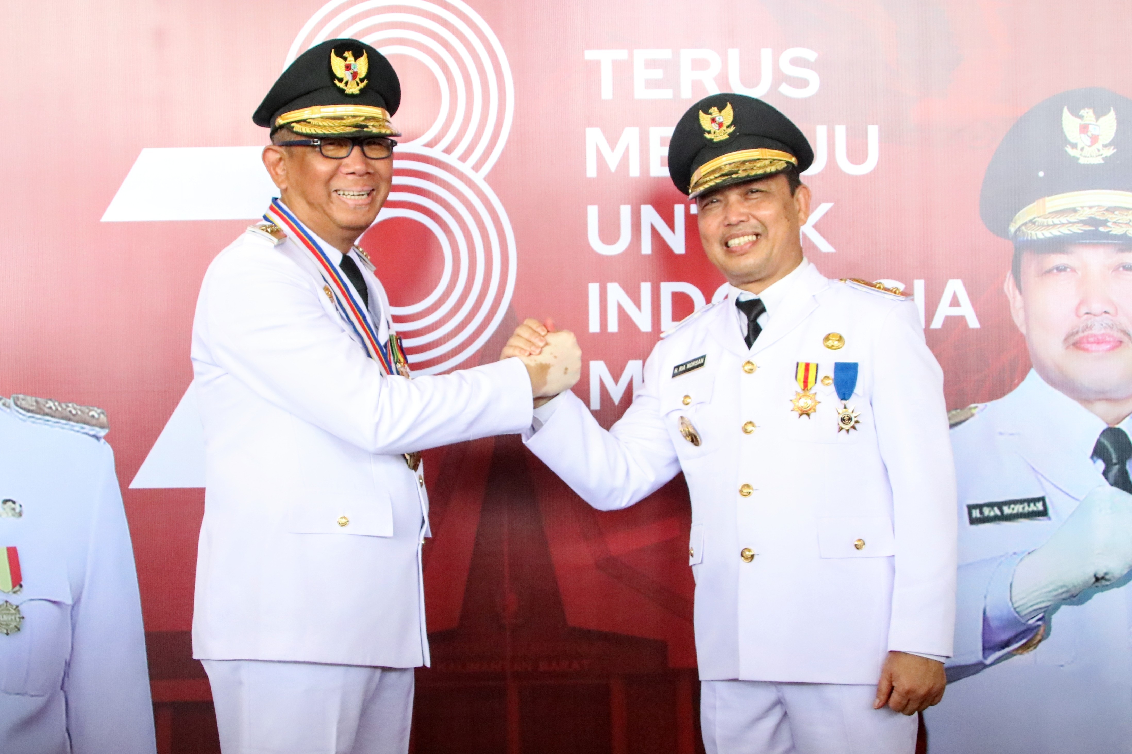 TAHUN TERAKHIR: Gubernur dan Wagub Kalbar Sutarmidji-Ria Norsan mengikuti upacara HUT ke-78 RI, kemarin. Momen HUT RI kali ini menjadi tahun terakhir keduanya merayakan sebagai kepala daerah.