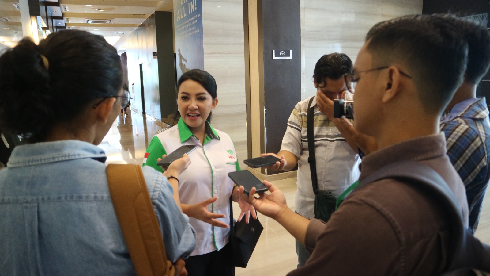 Ketua Himpunan Kerukunan Tani Indonesia (HKTI) Kabupaten Landak Karolin Margret Natasa
