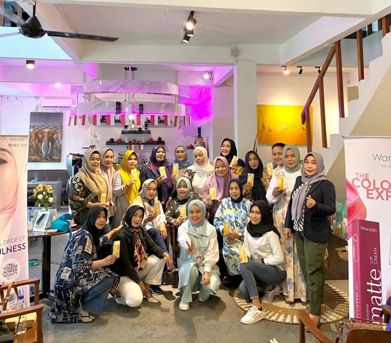 Berkolaborasi dengan Ekoffie, Wardah Pontianak adakan Beauty Class di Caffe Ekoffie.