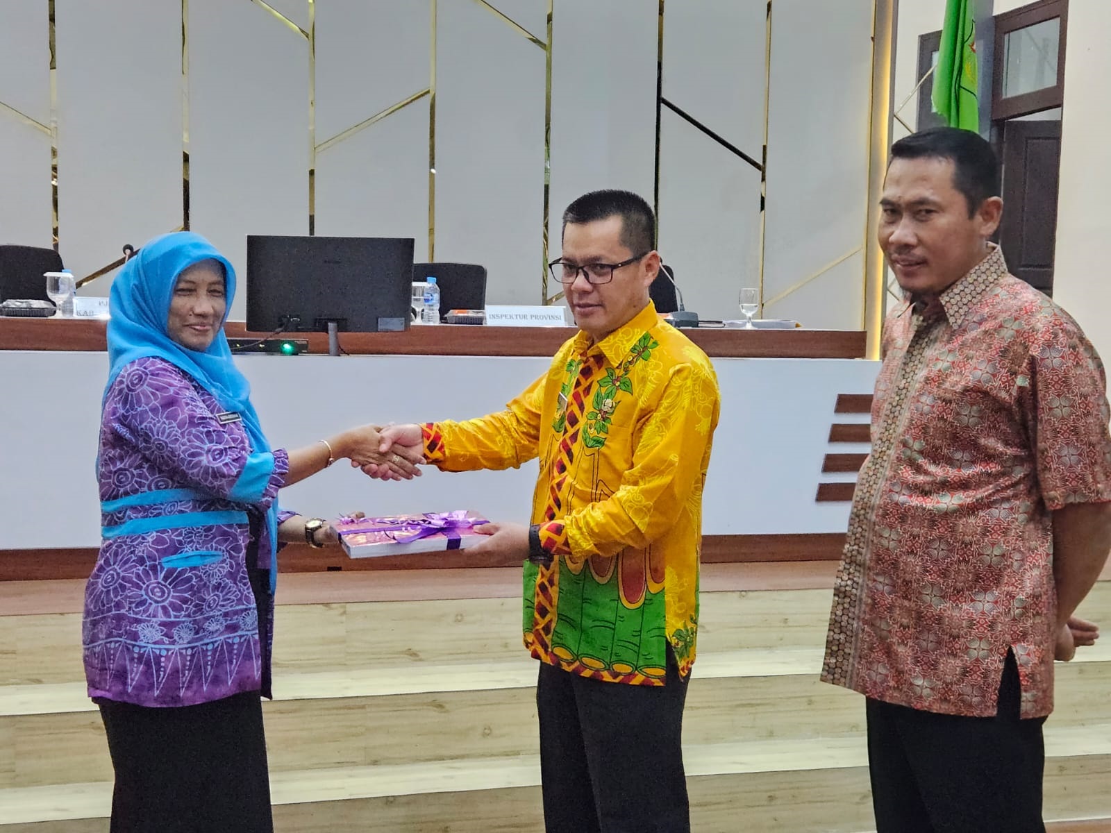 PEMERIKSAAN: Penjabat Bupati Kayong Utara, Romi Wijaya menghadiri kegiatan Pemeriksaan Akhir Masa Jabatan Kepala Daerah Kabupaten Kayong Utara Periode2018-2023.