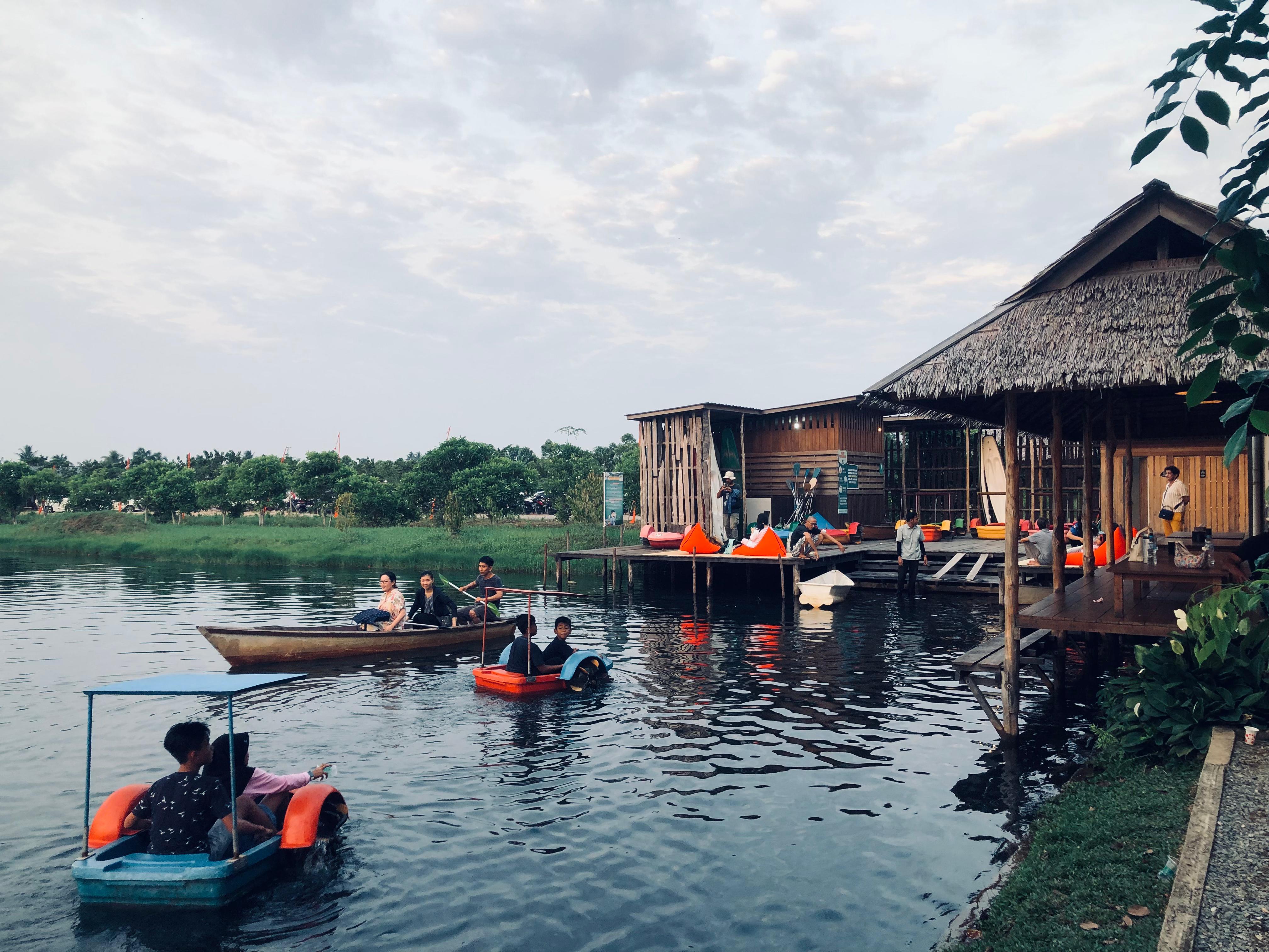 WISATA: Wahana air wisata amal zone Jalan Parit Penjara, Kecamatan Sungai Kakap, Kabupaten Kubu Raya. IST