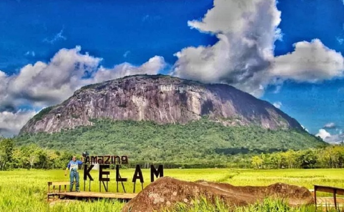 Bukit Kelam Kabupaten Sintang.