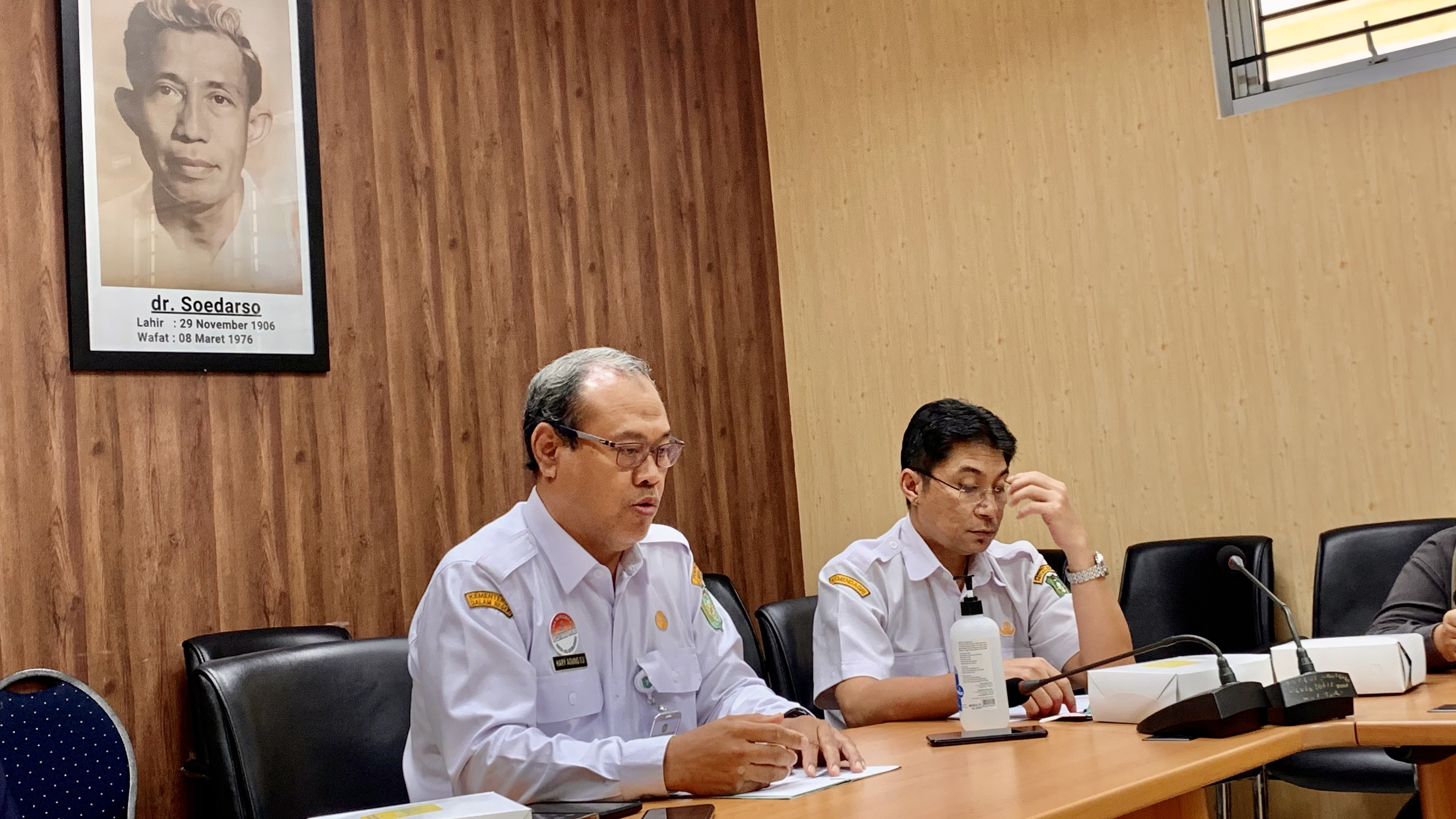 Direktur RSUD Soedarso Hary Agung Tjahyadi saat memberikan keterangan kepada awak media, Rabu (1/11).