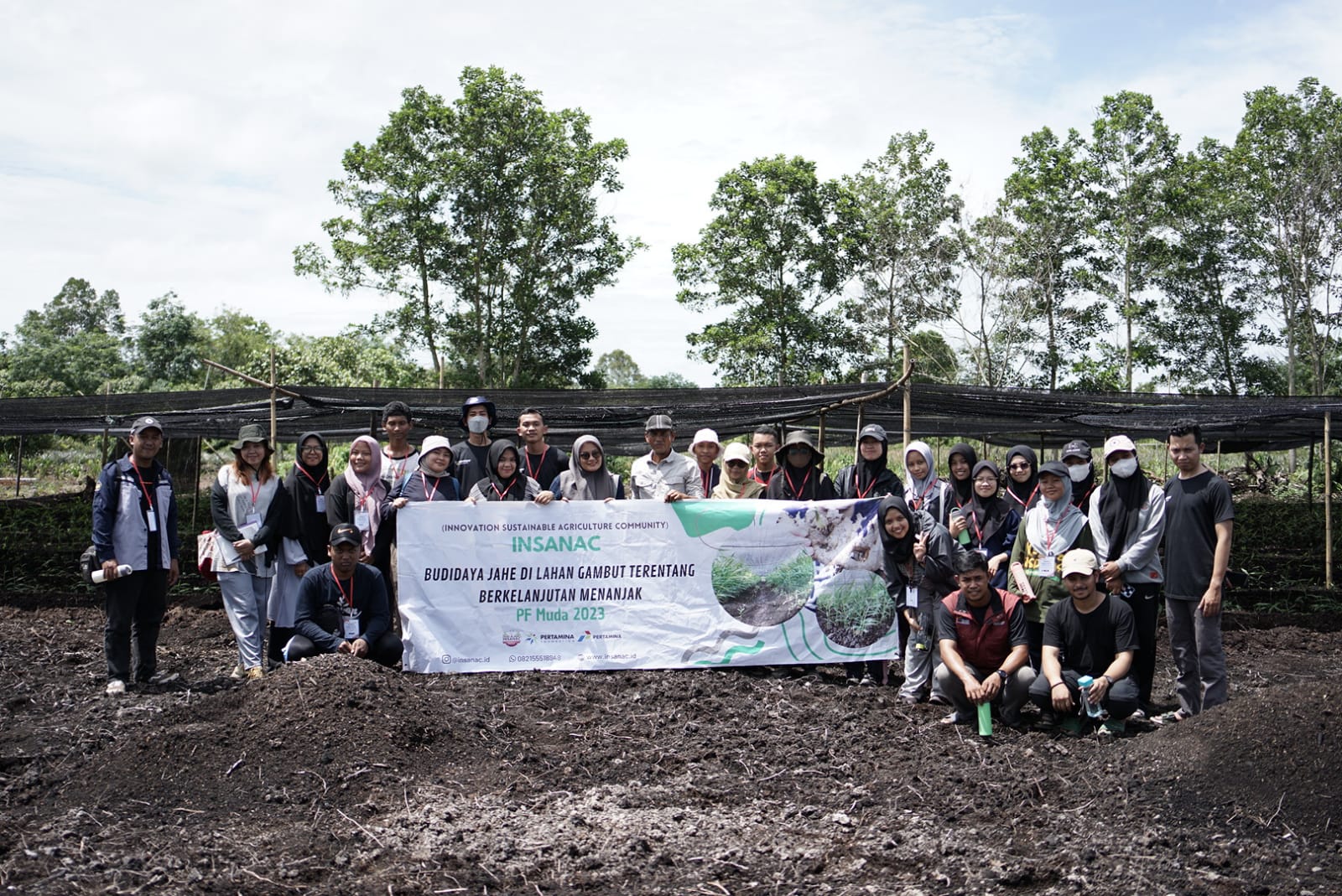 Workshop budidaya Jahe di lahan gambut secara berkekanjutan dari INSANAC kepada petani milenial di Terentang, Kubu Raya, Sabtu (4/11).