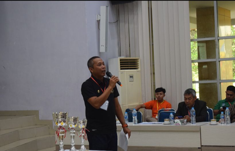 TERPILIH: Eko Suprihatino kembali terpilih sebagai Ketua Askab PSSI Sambas hasil Kongres Biasa yang digelar belum lama ini.