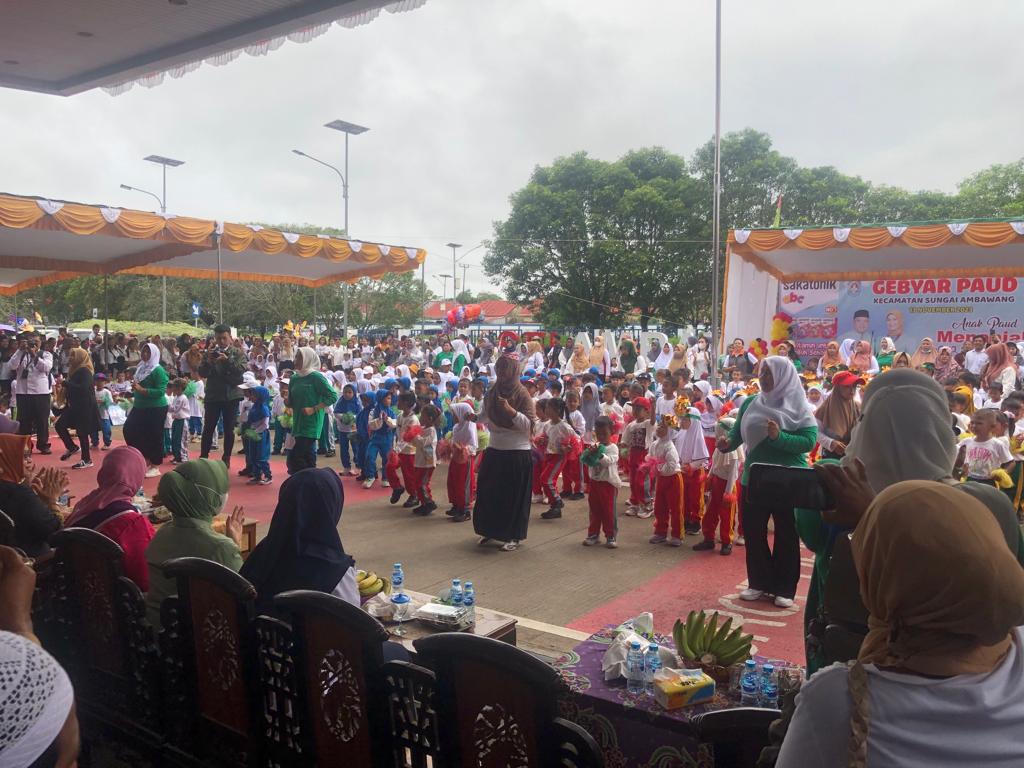 Gebyar PAUD Himpaudi di Kecamatan Sungai Ambawang, Kubu Raya, Senin (13/11).