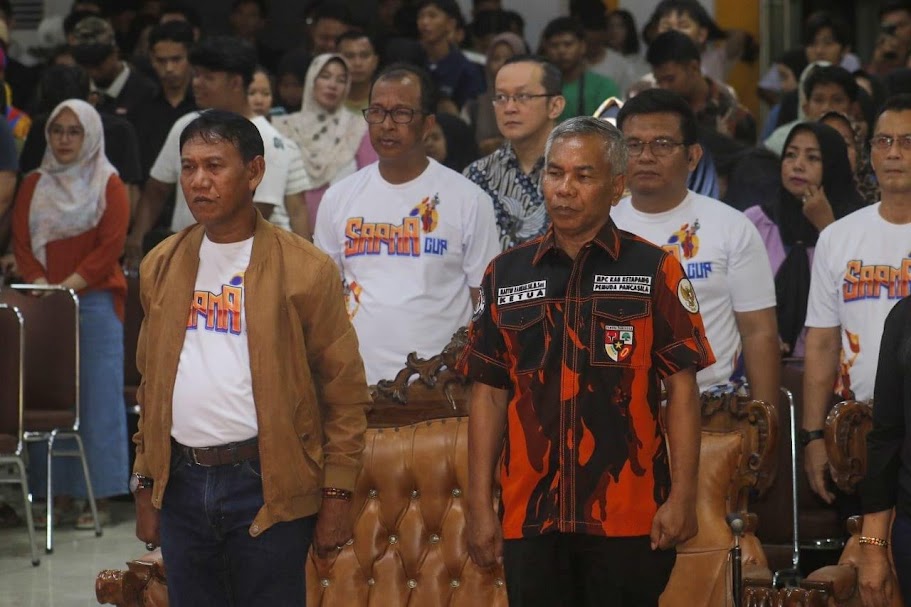 HADIR BERSAMA: Bupati Ketapang Martin Rantan dan Wakil Bupati Ketapang Farhan bersama-sama menghadiri Pembukaan Kejuaraan Sapma Cup 2023, Minggu (19/11), yang digelar di Wisma MR, Minggu (19/11).