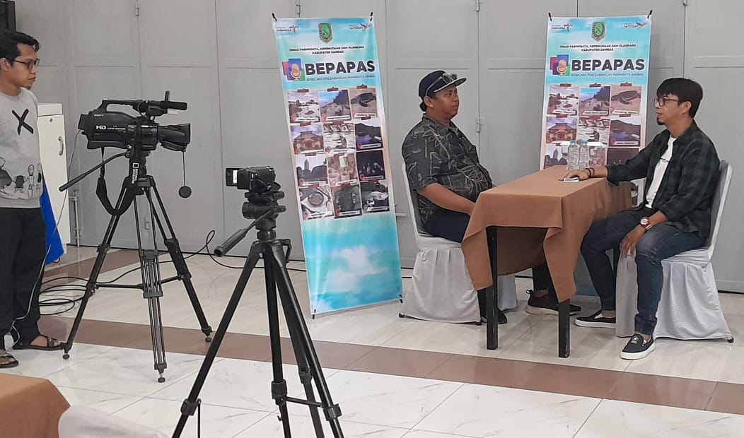 Kegiatan Podcast Bepapas yang dilaksanakan Disparpora Kabupaten Sambas.