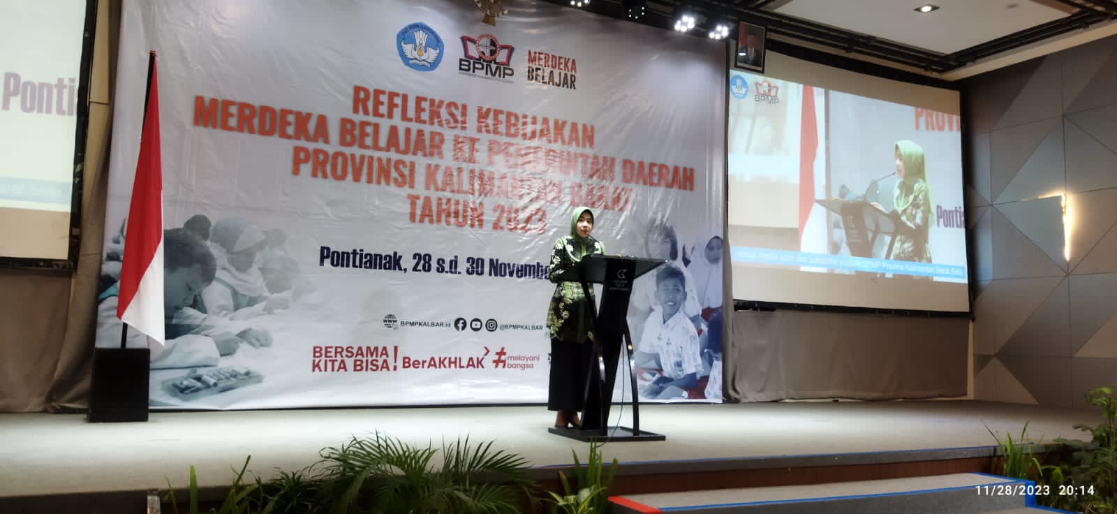 Kadisdikbud Kalbar membuka kegiatan mewakili Pj Gubernur Kalbar.