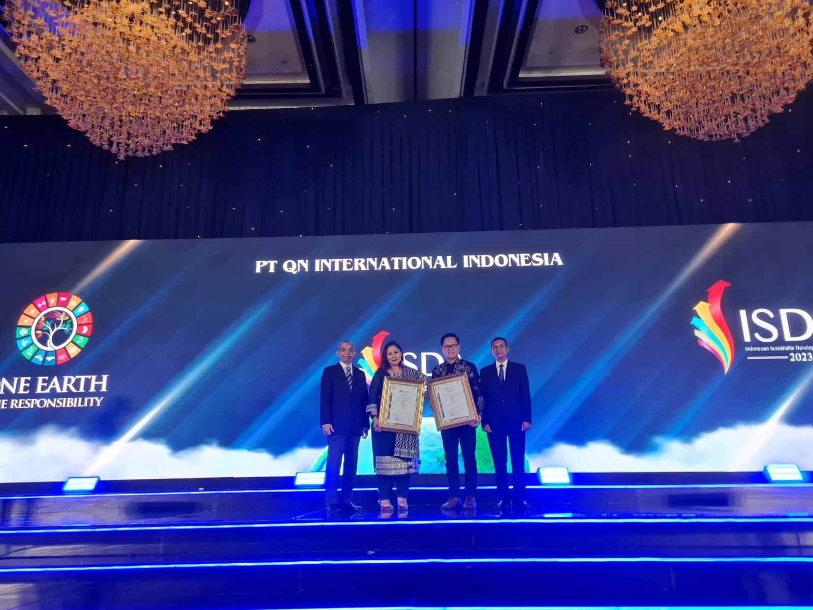 QNET Indonesia yang mendapatkan 2 penghargaan ISDA 2023.