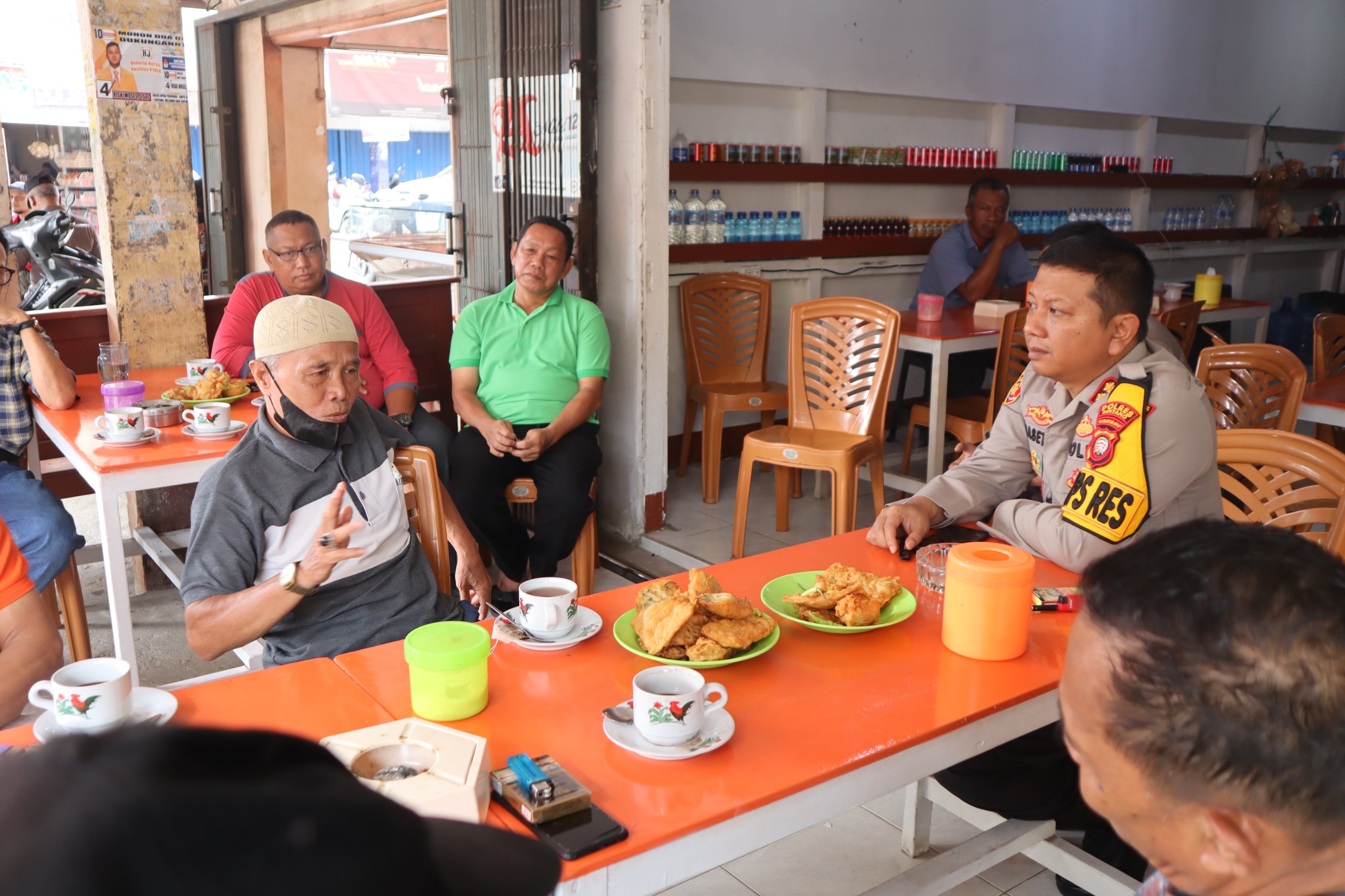 SERAP ASPIRASI : Kapolres Sintang keluhan dan masukan dari masyarakat di sekitaran Pasar Taman Tembesuk Sungai Durian Sintang.