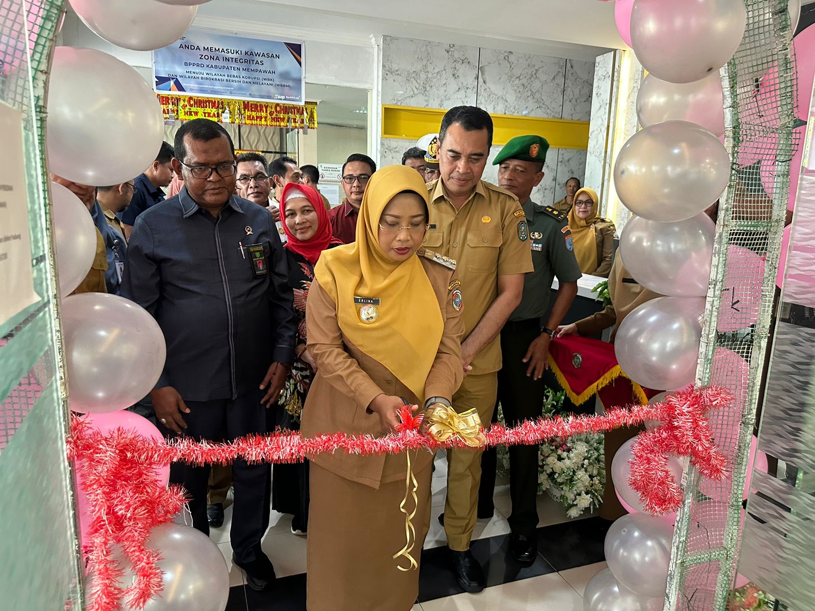 MPP : Bupati Erlina saat meresmikan Mal Pelayanan Publik (MPP).